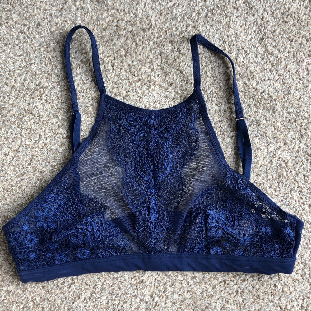 NWOT Victoria’s Secret Bralette - Picture 2 of 5